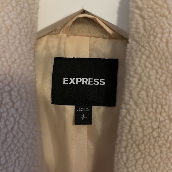Express Sherpa Coat - Picture 2 of 5